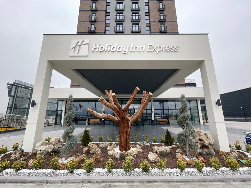 Holiday Inn Express An IHG Hotel