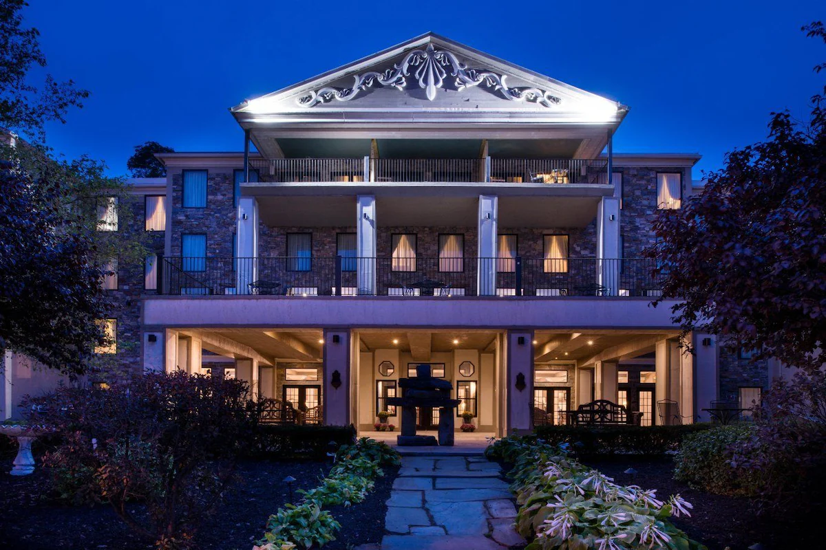 Niagara Crossing Hotel & Spa