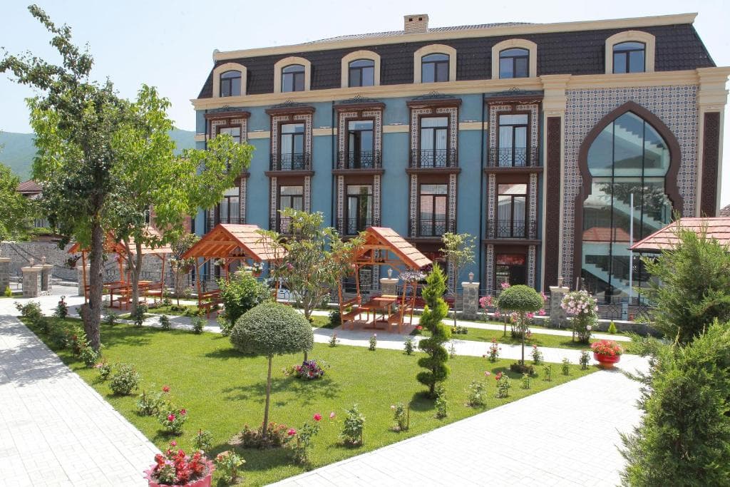 Macara Sheki City Hotel