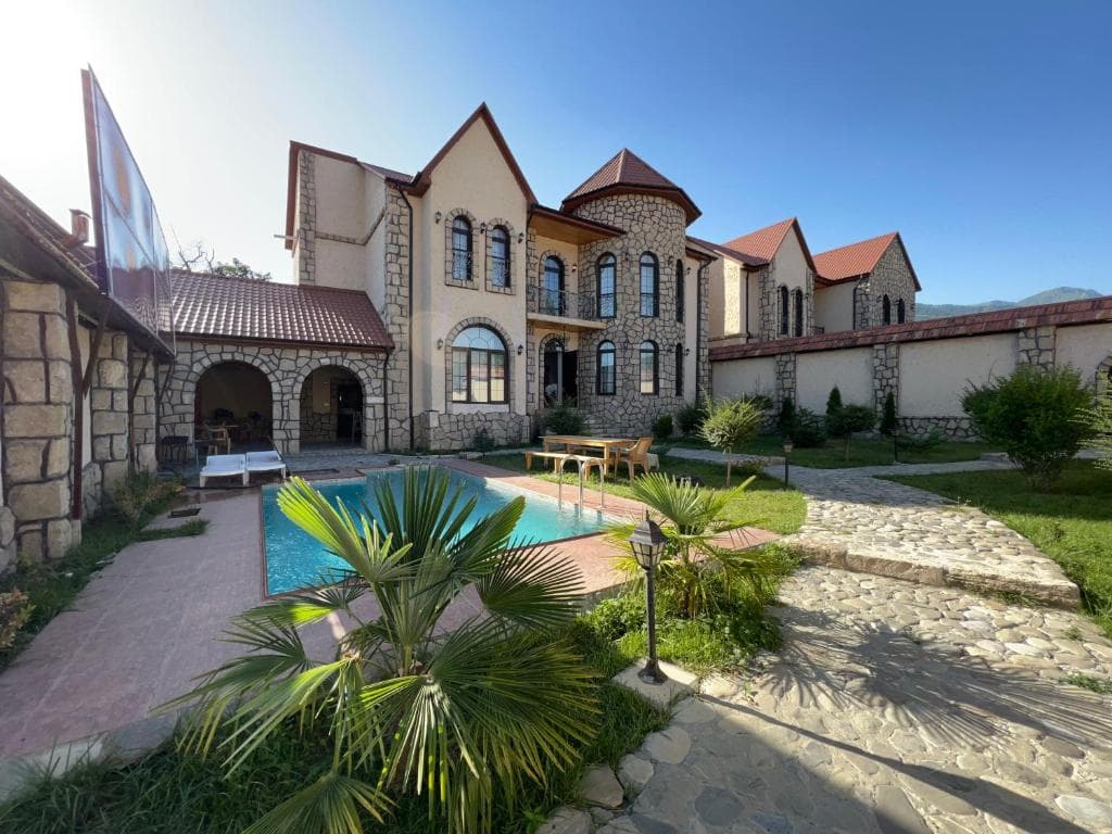 Qafqaz Suite Riverside Villa