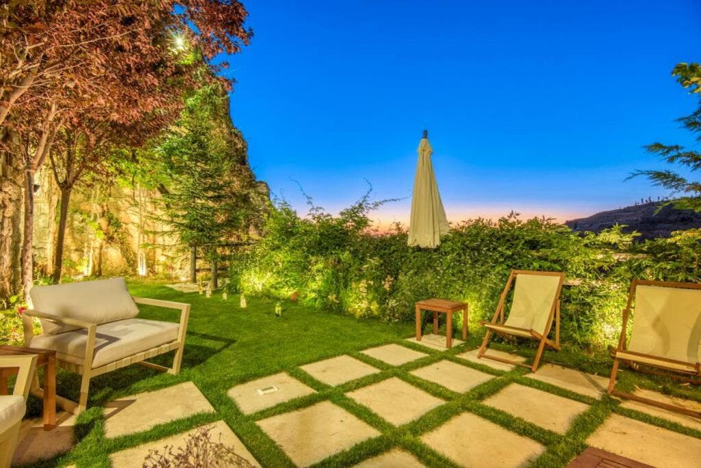 Hert 3 Bedroom Villa In Faraya