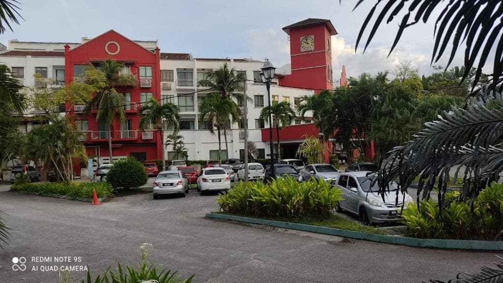 Villa Dalam Laut 530