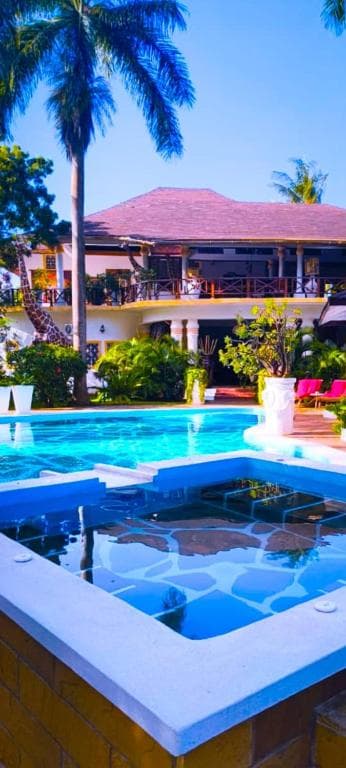 African House Resort