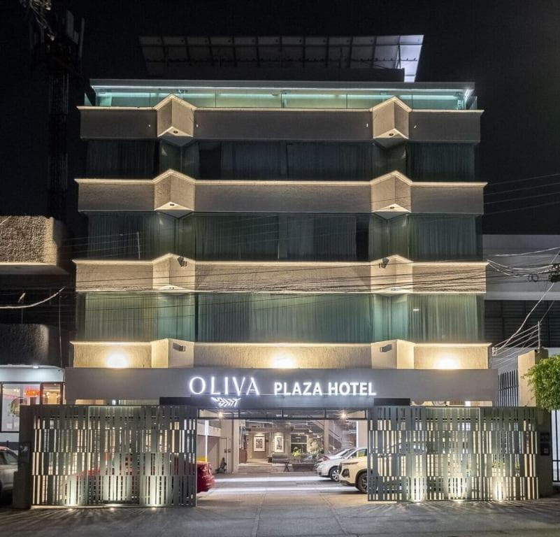 Oliva Plaza Hotel