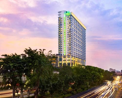 Holiday Inn & Suites Jakarta Gajah Mada By IHG