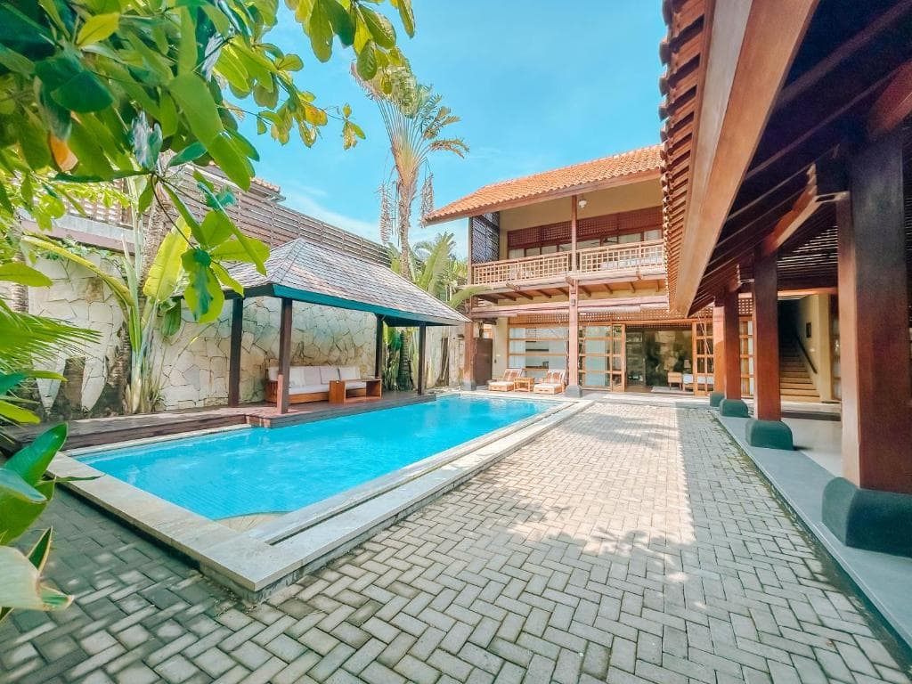 Villa STR Seminyak By Nakula